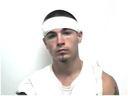 Burglary suspect crashes, injures 3 in Cleveland