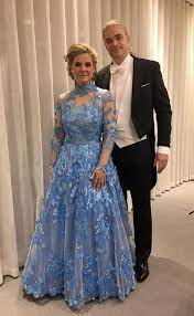 Nu berättar hon för första gången öppenhjärtigt om sorgen efter sin älskade pappa. Magdalena Andersson I En Tid Dar Osanningar Och Falska Nyheter Pa Manga Hall I Varlden Far Faste I Samhallsdebatten Ser Jag Fram Emot Att Fa Hedra Och Synliggora Vetenskapen Och Forskningen