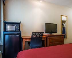 View listing photos, review sales history, and use our detailed real estate filters to find the perfect place. Hotel In Glens Falls Ny Econo Lodge Official Site Econo Lodge Glen Falls Queensbury
