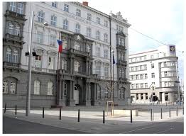 Budova na rohu moravského náměstí a joštovou ulicí slouží jako sídlo nejvyššího správního soudu. Soudy V Brne Mojebrno