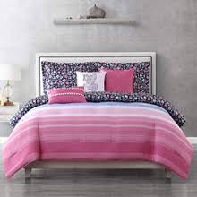Amazon Com Juicy Couture Park Reversible Bedding Set King Size Pink Juicy Logo Stripes And Stars 6 Piece Set Includes 1 104 Inch X 90 Inch Comforter 3 Decorative Pillows 2 Shams Home Kitchen