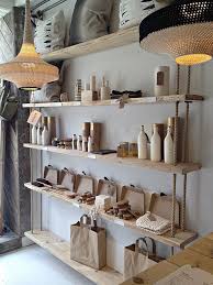 Pour Les Etageres Corde Et Bois Brut Presentation Objets En Petites Series Etagere Bois Brut Decoration Interieure Deco Maison