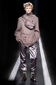 Update Kim Jones Dior Fw19 Collection Puts Artful Motifs And Proportions In Focus Mens Winter Fashion Paris Fashion Week Runway Mens Fashion Week