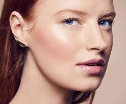 Jun 29, 2021 · to best way to apply makeup to look more masculine is to cover up acne with concealer and use powder to reduce shine. 8 Makeup Tips For Pale Skin According To Pros