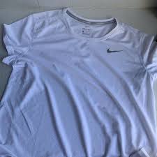 A fresh take on their nike5 family of shoes, the new fc247 collection includes exciting. Nike Breathe Rapid Women S Running Top Size Large Nwt White 840173 100 New With Tags Size Large White Dri Fi Running Tops Running Women Running Tops Women