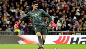 Information of thibaut courtois from belgium. Real Madrid Goalkeeper Thibaut Courtois Injured On Belgium Duty Football Espana