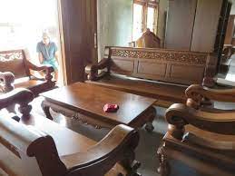 Walaupun seperti itu, kesan modern dan elegan tetap ada. Kursi Tamu Kusuma Jati Furniture 081325511288 Kursitamu Furniturejatiblora Mejakursi Kayujatib Furniture Wooden Sofa Set Designs Furniture Design Chair