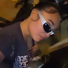 Alexia Frank (alexiakianaa)