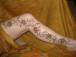 About Girly Tattoos On Pinterest Lower Backs Henna And Vine Tattoos Henna Tattoo Designs Henna Leg Tattoo Henna Designs