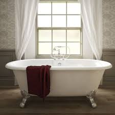 Freistehende Badewanne Klassisch Napoli Mit Fussen Von Bestebadezimmer Franzosischer Landhausstil Traditionelle Bader Landhausstil