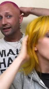 HayleyWilliams playing guitar during 'In The Mourning', in Nashville, TN  🇺🇲 🎥: @inordinarybloom (Via Twitter)