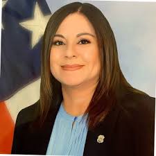 Debra Glidewell's Instagram, Twitter & Facebook