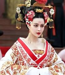 現正熱映： 週日偶像劇【天巡者】 八點華劇【廢財闖天關】 週五華劇【未來媽媽】 敬請期待： 全新週日偶像劇【戀愛是科學】. çœ‹åˆ°èŒƒå†°å†°æ­¦åˆ™å¤©çš„èœ¡åƒ è¢«æƒŠè‰³åˆ°äº† ç½'å‹ ç¾Žå¾—ä»¤äººçª'æ¯