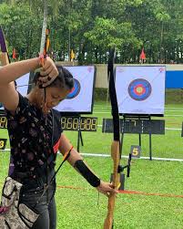 Maybe you would like to learn more about one of these? Potret Laura Anak Sulung Nikita Mirzani Yang Jago Memanah Kapanlagi Com