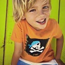 In this video i demonstrate a step by step surfer haircut or old justin bieber haircut where he had the sweeping flow in his hair. Hello Daddy He Surfer Haircut The Toddler S Hair Is Longer On Top And At The Same Time Fu Https Ift Tt 2c4en65 Facebook