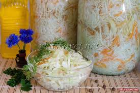 маринованная капуста на зиму в банках рецепты с фото Kapusta V Marinade Na Zimu V Bankah S Uksusom Recept S Foto Poshagovyj Kapusta Kvashenaya Kapusta Eda