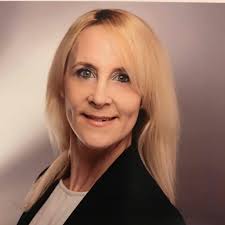 Die zeiten des kundendienstes können unterschiedlich ausfallen. Patricia Armoutzidis Eventmanagerin Sparda Bank Nurnberg Eg Xing