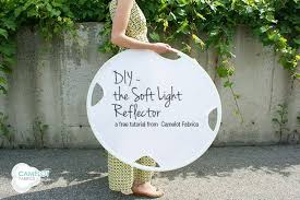 How To S Day Soft Light Reflector Tutorial Camelot Fabrics Freshly Made Using This Makes S Diy Photography Props Photography Lighting Diy Diy Photography
