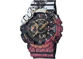 The watch is beautifully covered with black, white, and red illustrations all over from strap to the bezel. Casio G Shock X One Piece Ga 110jop 1a4 51mm In Resin