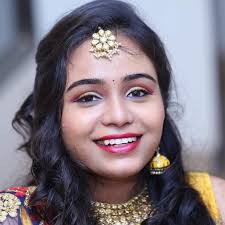 Urmi Patel (@makeover.by.urmi) • Instagram photos and videos