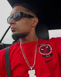 K I S S MY A I R S 💋 #nikecapetown #amafront