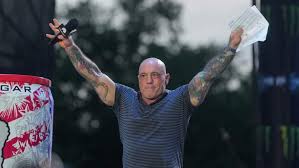 UFC Commentator Joe Rogan Defends Tom Aspinall