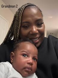 Im tryna get ready for work but she wanna play…. #grandma #familylove  #followerseveryonehighlights