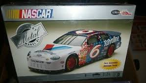 Automotive Revell 85 2477 Mark Martin Valvoline 1997 Thunderbird Model Car Mountain 1 24 Fs Royalbikerentals