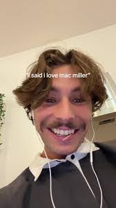 Aaron Ditcher's Instagram, Twitter & Facebook