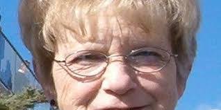 Florence Bush's Instagram, Twitter & Facebook