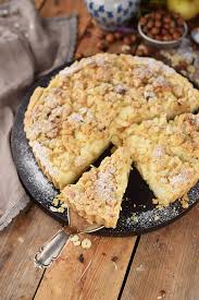 Am allerliebsten habe ich es ja, wenn in der kuchentheke ein apfelstreuselkuchen steht. Apfel Streusel Kuchen Apple Crumble Cake