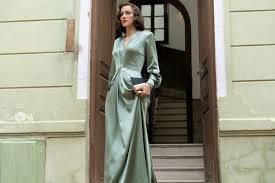 Abiti da sera abiti neri abiti rosa cipria. Le Muse Di Kika Muse Dal Passato E Dal Futuro Allied E Passengers Moda Cinema