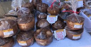 A receita das bifanas tem origem nas vendas novas, mas há várias versões espalhadas pelo país. El Diccionario De La Gastronomia Del Algarve