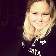 Helen (@superhellie1212)