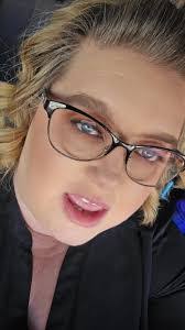 Jennifer Mclellan's Instagram, Twitter & Facebook