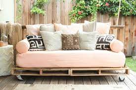 Fabriquer canape palette / banquette avec des palettes articles with fabriquer. Comment Fabriquer Un Canape En Palette Tuto Et 60 Super Idees