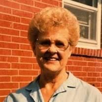 Mae Hook's Instagram, Twitter & Facebook