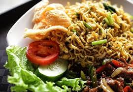 Sudah beberapa hari yang lalu ingin makan mie tom yam seafood ini, nah pas juga waktu ke pasar beli daun ketumbar, hmmmm pas deh jadinya kalau masak tom yam lagi. Resep Mie Goreng Telur Greatnesia