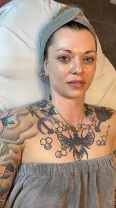 A few years ago- went to a spa and met Alysha Lee. I was extremely  depressed after having my second miscarriage., Alysha was so kind. She gave  me a powerful messsge that the universe had another plan ...