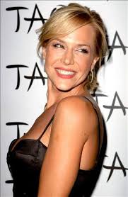 Julie Benz: "I don't know one actor who'd want to be taken off a show like  Dexter"