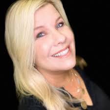 Suzie Wheeler's Instagram, Twitter & Facebook