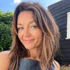 Amy Roza's Instagram, Facebook & TikTok