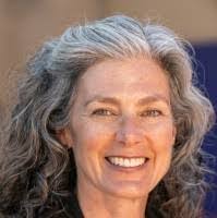 Karen Rolph's Instagram, Twitter & Facebook