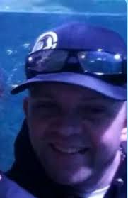 Greta deleting Carlos Limas posts. (moar photos added by request)