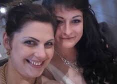 Latviešu rakstniece Anglijā apprecējusies ar mīļoto sievieti