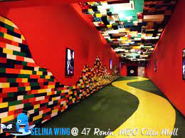 The design of the place are far more colorful and unorthodox, suitable to bring kids along. Movie Review 47 Ronin Mbo Citta Mall Selina Wing Deaf Geek Blogger