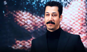 بهرام افشاری با «مرد عینکی» به سینماها می‌آید/ بازگشت مرد گیشه