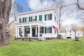 It's almost as if it is meant to bring out the pedigree and history of a house. 28 Best Front Door Colors Colors To Paint Your Front Door