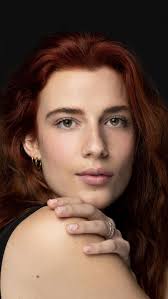 Rocío, la joven vallisoletana que triunfa haciendo de Adriana en una famosa  serie: "Soy una privilegiada"