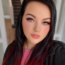 Hi I'm looking for someone who would be able to flag my front garden and  cut an apple tree down in my backgarden for a reasonable price. If they can  come and